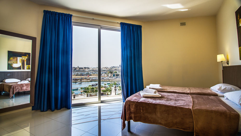 Blubay Apartments By St Hotels Gzira Ngoại thất bức ảnh